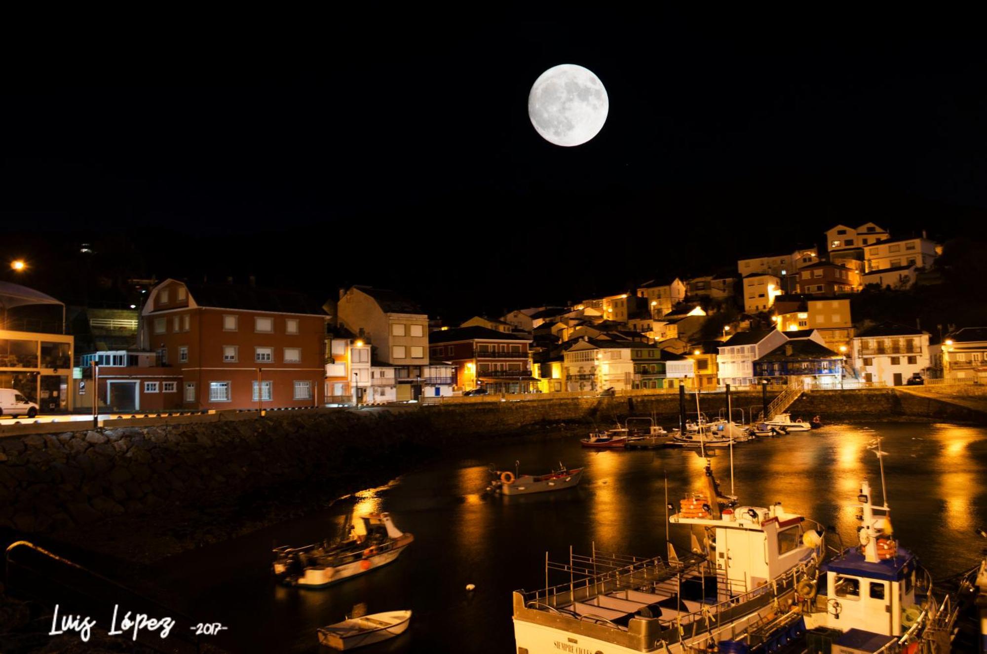 Hostal La Marina Porto do Barqueiro Esterno foto